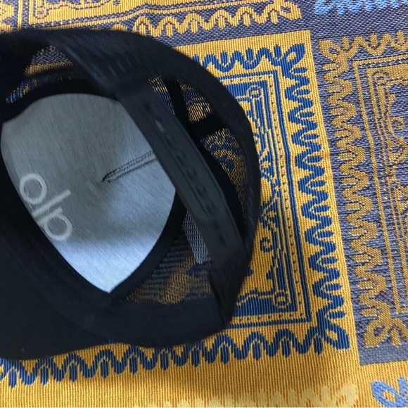 ALO Yoga District Trucker Hat - Picture 3 of 5